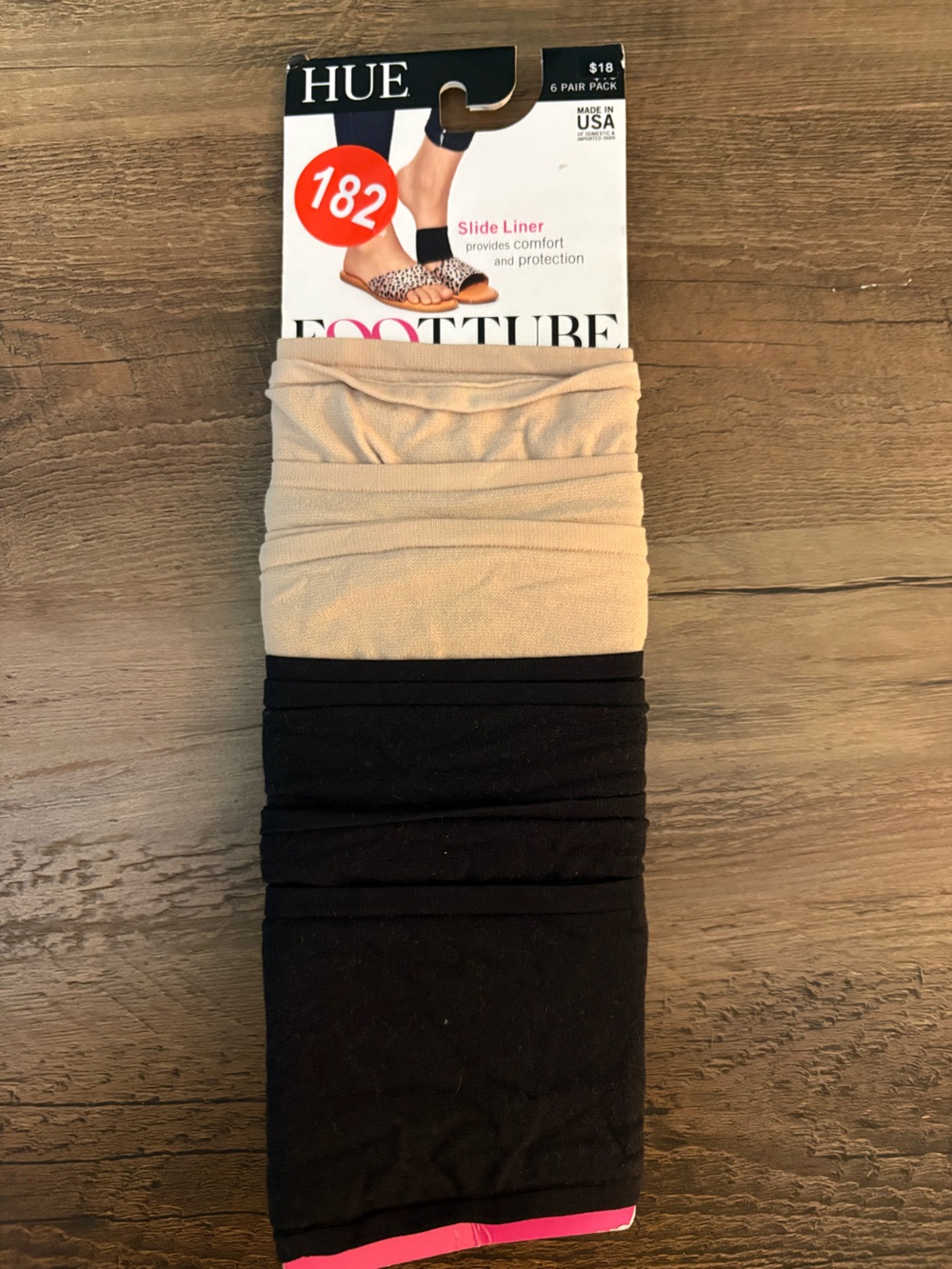 Hue Foot Tube Neutral Black and Beige Layered Tube socks